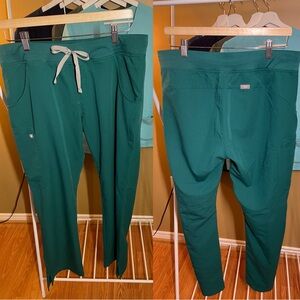Figs Women’s Green Scrub Pant